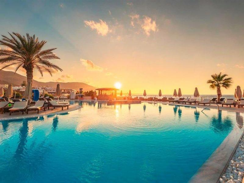 Hotel Ikaros Beach Luxury Resort En Spa