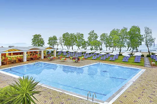 Malia Bay Beach Hotel & Bungalows zwembad