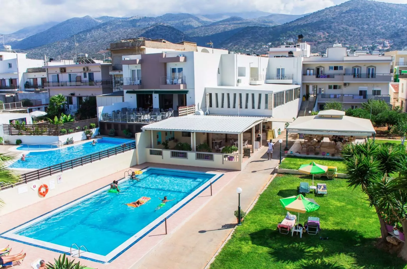 8 daagse vliegvakantie naar Theoni in malia, griekenland